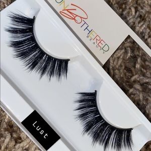 UNBOTHERED BEAUTY MINKS